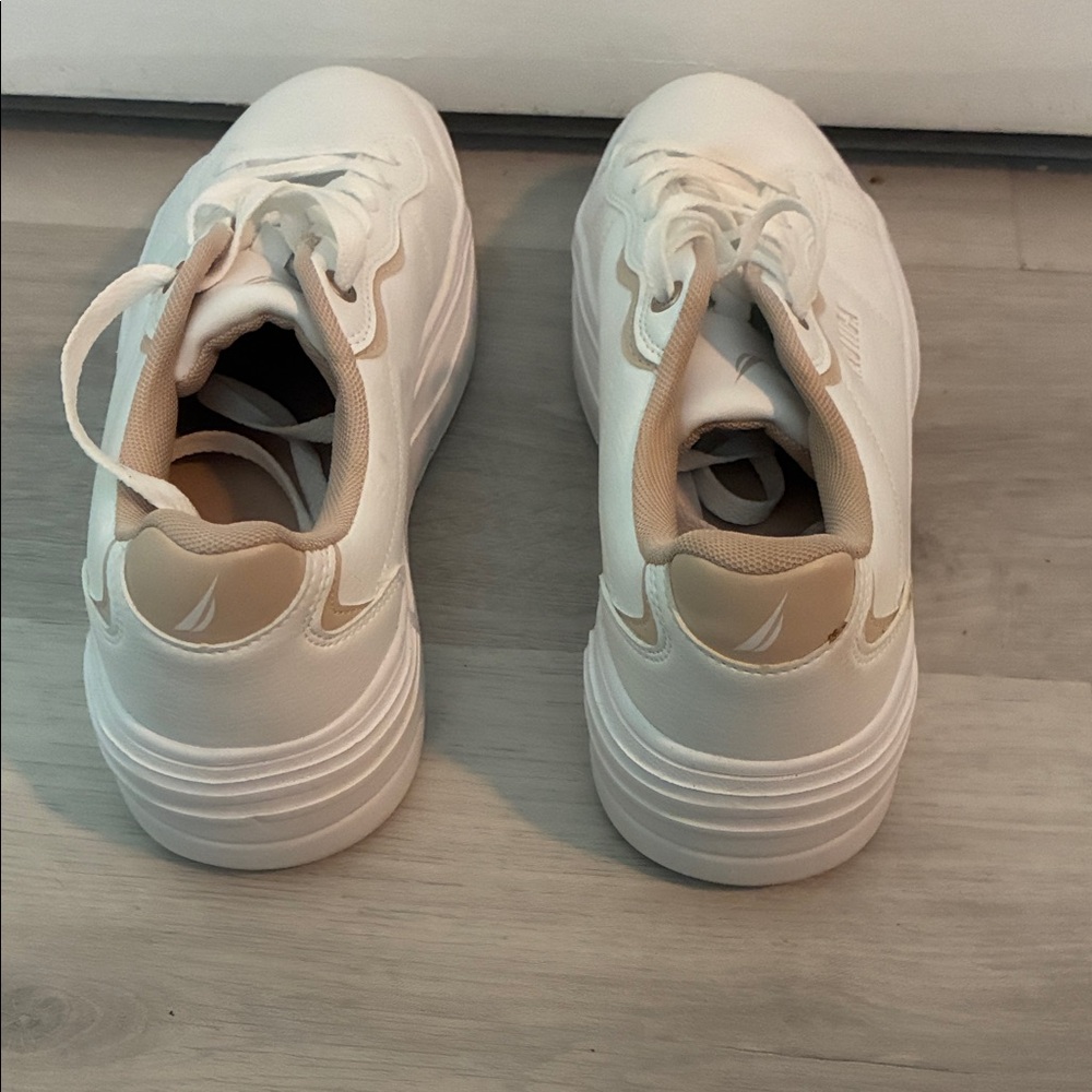 Nautica Women’s White Comfort Sneakers Size US 9.5 EU 40 UK 7.5 - Picture 4 of 6